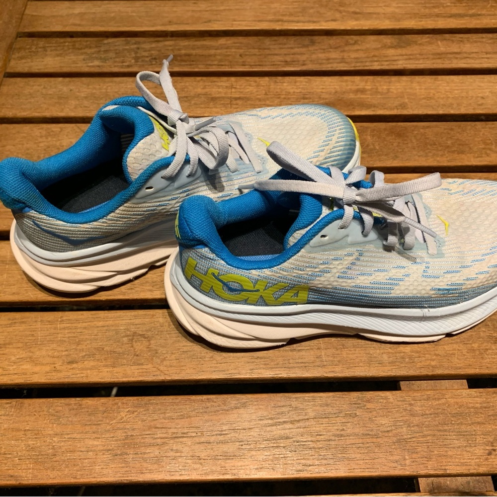 Hoka One One Clifton 9 Blue Athletic Training Running Sneakers Youth 3.5 GUC